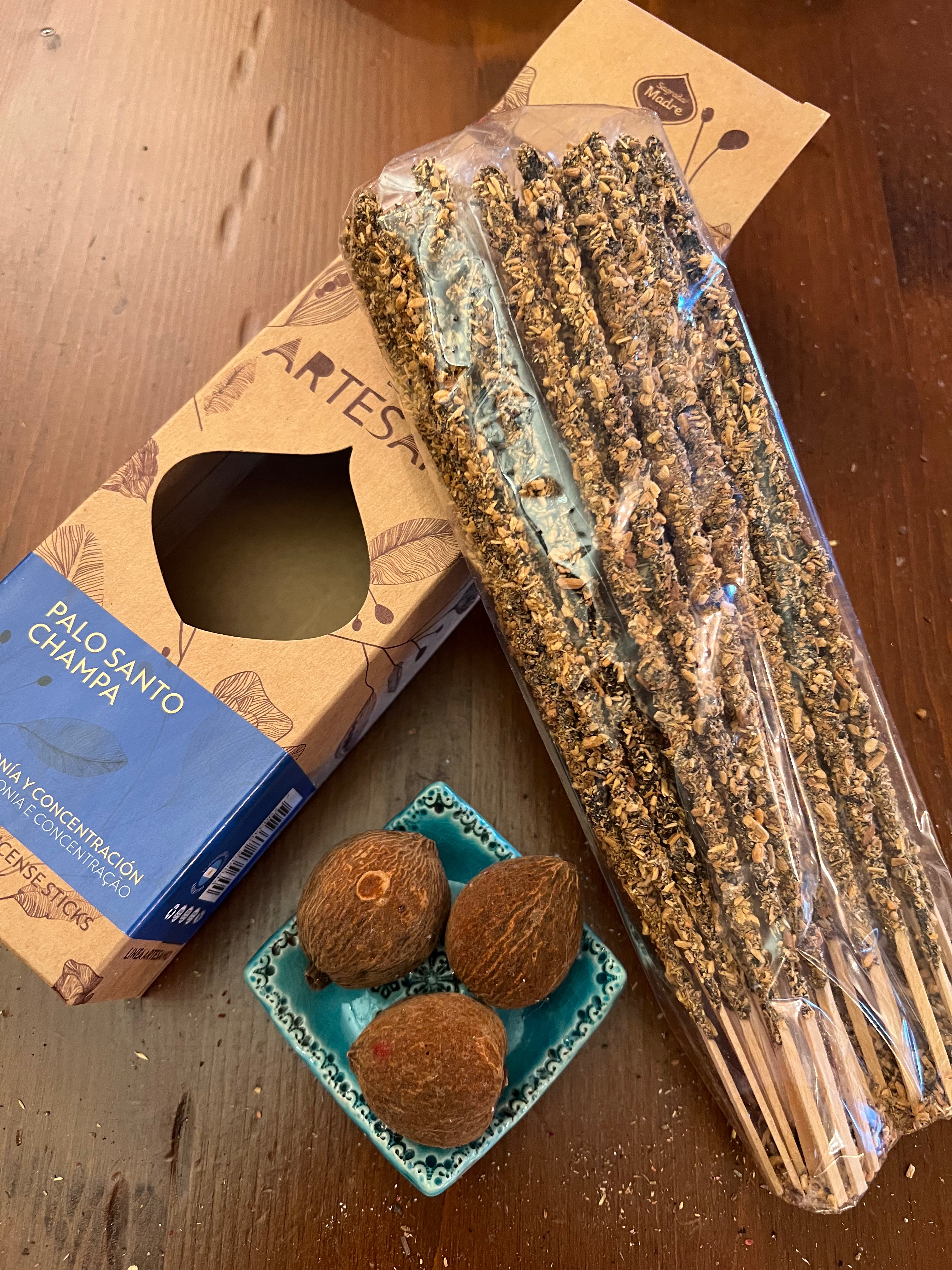INCIENSO DE PALO SANTO Y CHAMPA